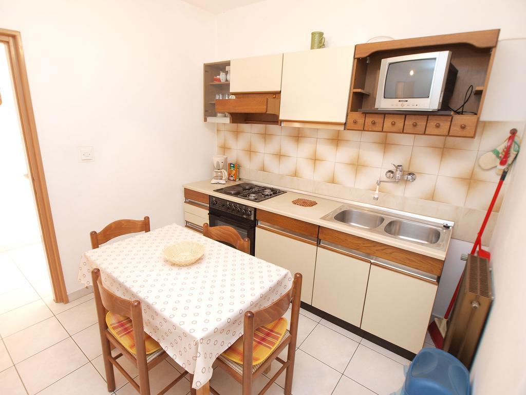 981 Apartment *